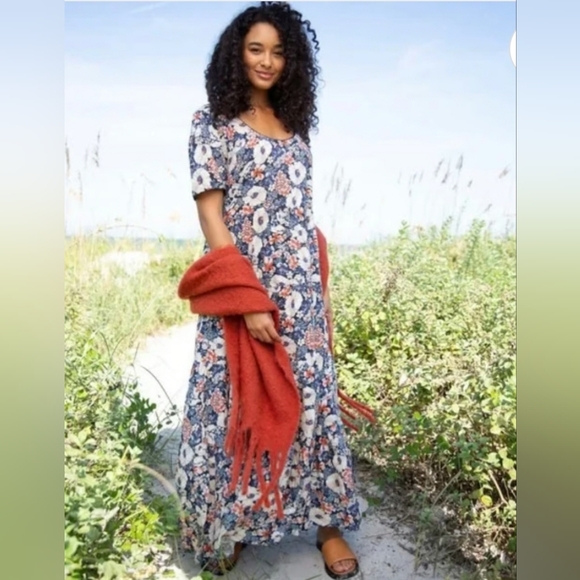 NATURAL LIFE Dresses & Skirts - Nwt NATURAL LIFE Lucia Hibiscus Maxi Dress